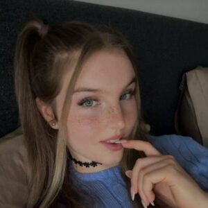 Zoe lovee